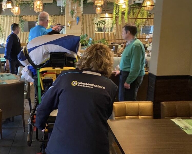 Wensambulance Oost Nederland Ik Zou Zo Graag Met Mijn Broers En Zussen Eten (4)