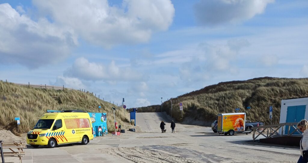 Wensambulance Oost Nederland Ik Zou Zo Graag.. Samen Met Mijn Zus Op Pad (1)