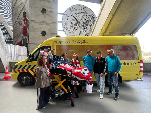 Wensambulance Oost Nederland Ik Zou Zo Graag.. Nog Eens Naar Mijn Club (3)