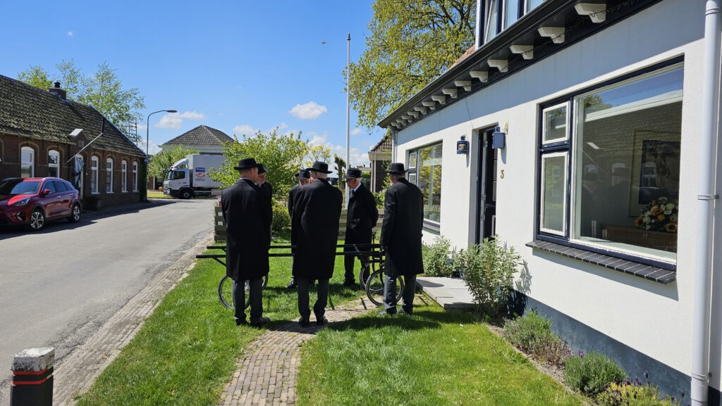Wensambulance Oost Nederland Scheperziekenhuis Emmen Afscheid Zoon (5)