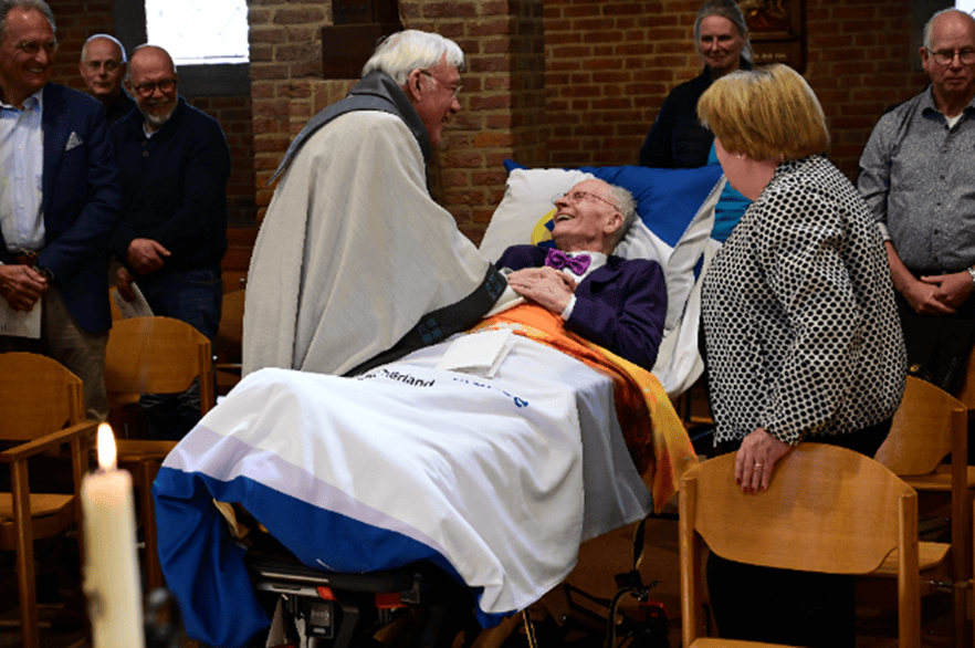 Wensambulance Oost Nederland Pastor Van Ewijk Afscheid Zus