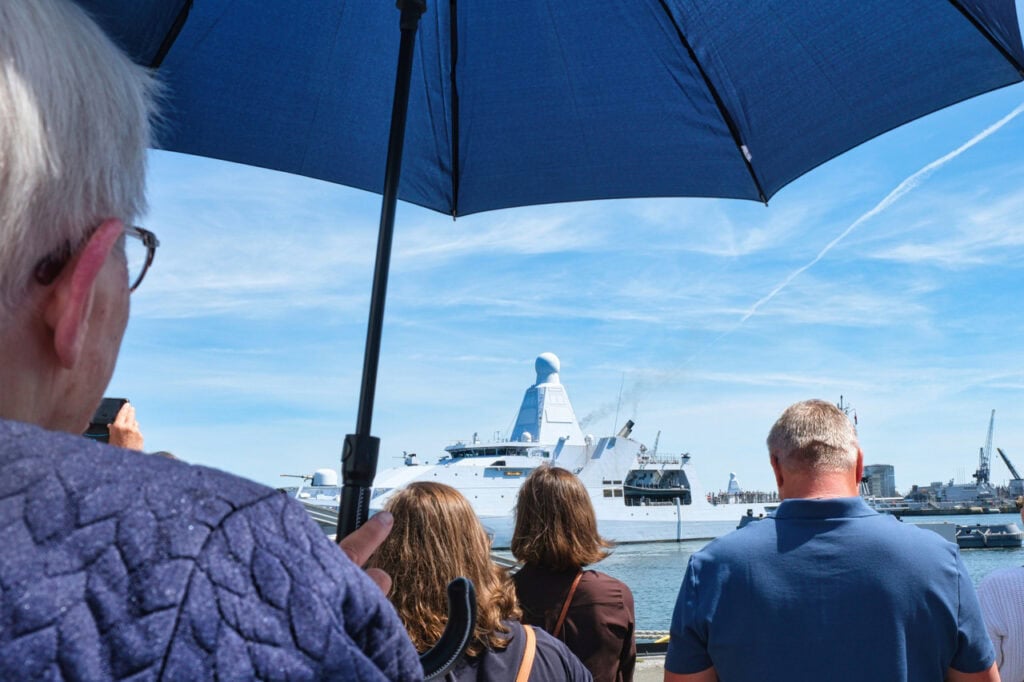 Wensambulance Oost Nederland Afscheid Marine Den Helder (2)
