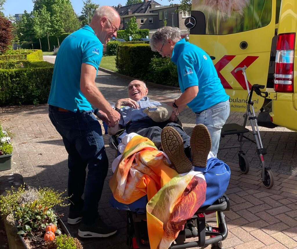 Antoon Ontmoet Arthur Wensambulance Oost Nederland (2)