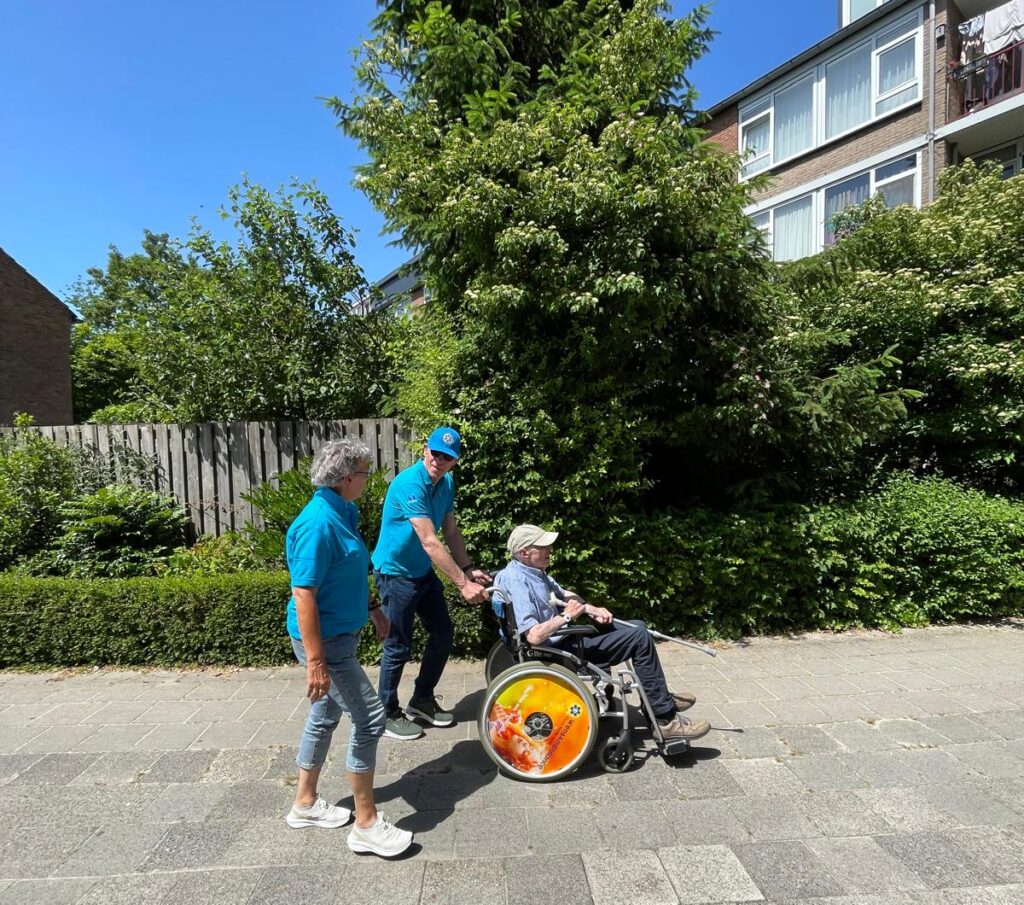 Antoon Ontmoet Arthur Wensambulance Oost Nederland (3)
