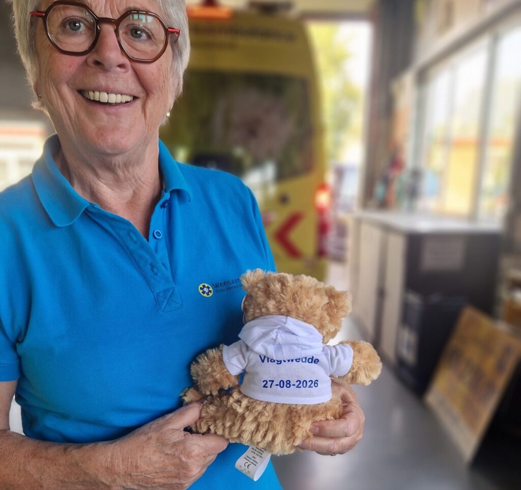 Wensambulance Oost-Nederland - Ellie neemt het beertje mee, gemaakt door Edwin, voor de wensvrager
