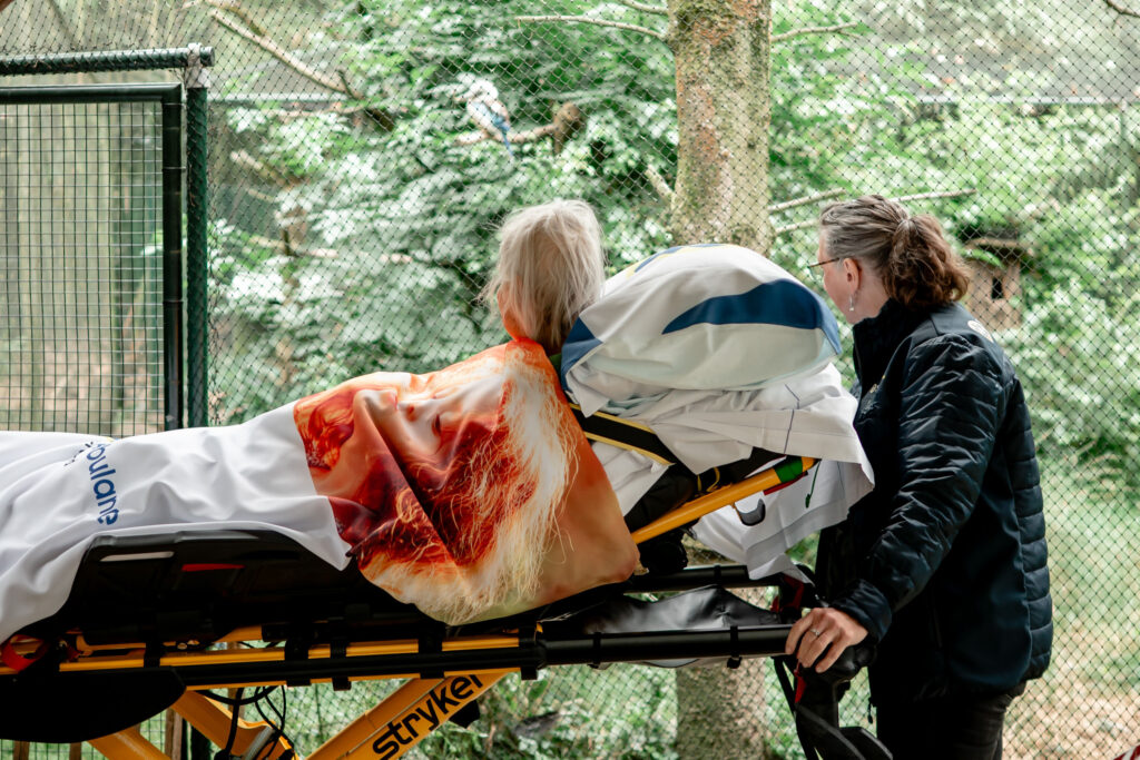 Ik Zou Zo Graag … Taman Indonesia Bezoeken Wensambulance Oost Nederland