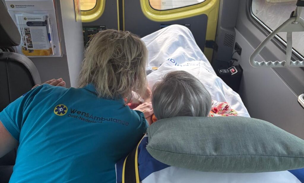 Wist je dat het in onze ambulances zeker niet altijd stil is?