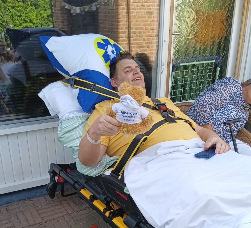 Wensambulance Oost Nederland Ralph Naar Familiedag Vanuit Mst (1)