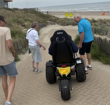 Wensambulance Oost Nederland Naar Zandvoort En Een Ijsje (3)