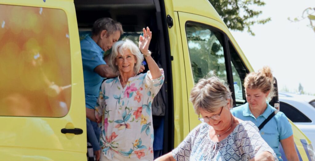 Wensambulance Oost Nederland Wens Van Beppie Vorden Naar Pantropica (4)