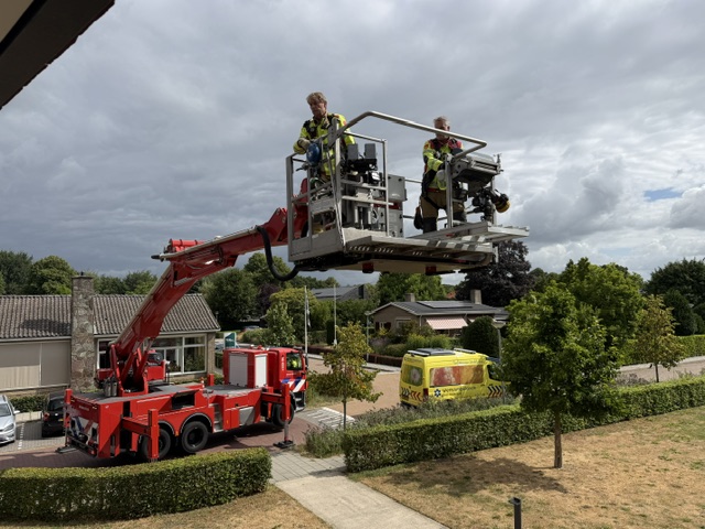 Brandweer Aalten helpt wensvrager tijdens wensrit naar Dordrecht