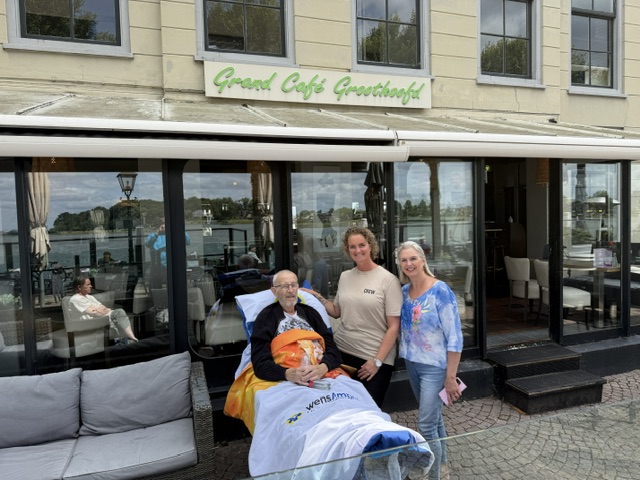 Wensambulance Oost Nederland Naar Mijn Geboortestad Dordrecht (9)