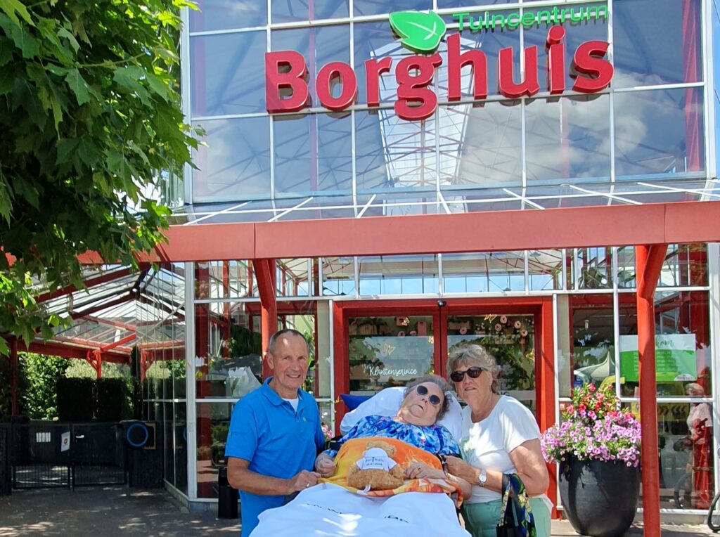 Wensambulance Oost Nederland Ik Zou Zo Graag Naar Tuincentrum Borghuis (1)