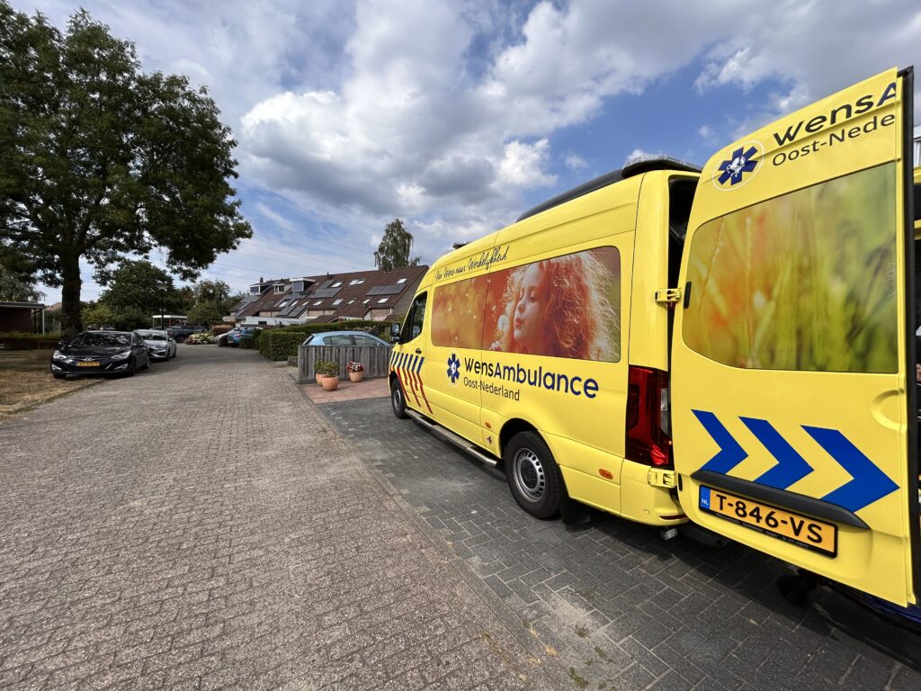 Wensambulance Oost Nederland Spoedwens Isala Naar Huis