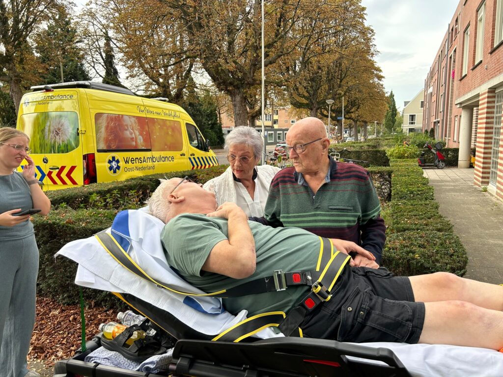 Wensambulance Oost Nederland Ik Zou Zo Graag Zus En Vader Bezoeken Nijmegen (3)