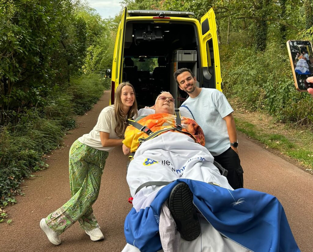 Wensambulance Oost Nederland Ik Zou Zo Graag Zus En Vader Bezoeken Nijmegen (4)