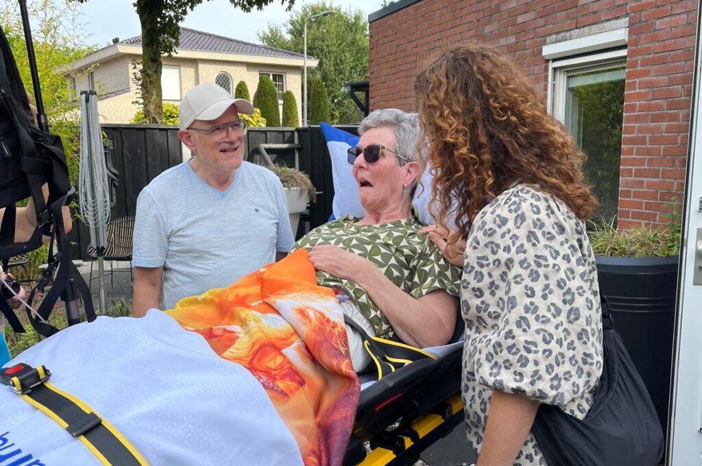 Wensambulance Oost Nederland Naar Haaksbergerveen En Naar Huis (1)