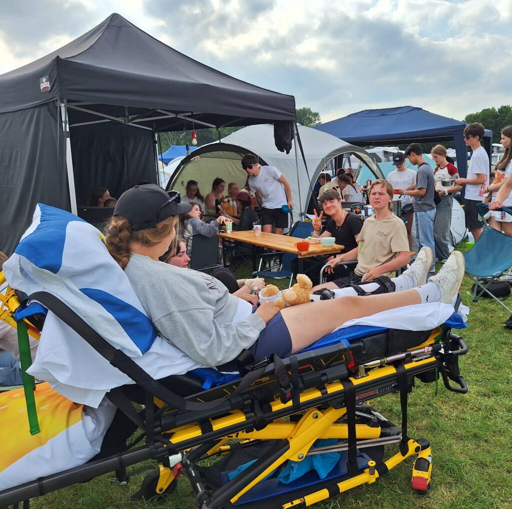 Wensambulance Oost Nederland Wij Zijn Er Voor Iedereen Die Om Wat Voor Reden Dan Ook Afhankelijk Is Van Liggend Vervoer