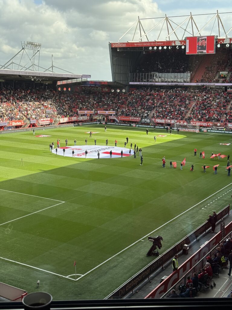 Wensambulance Oost Nederland Fc Twente Grolsch Veste (4)