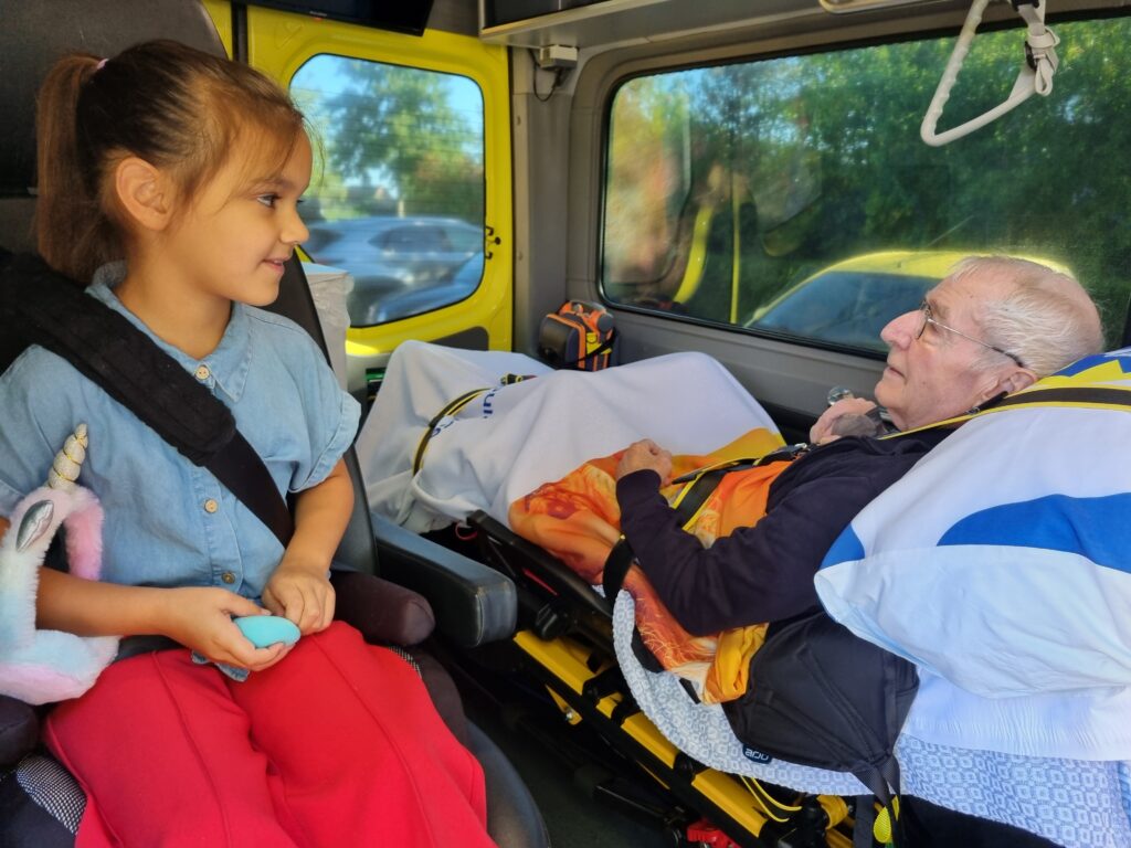 Wensambulance Oost Nederland Wens Naar Het Strand Fam Beijers (5)