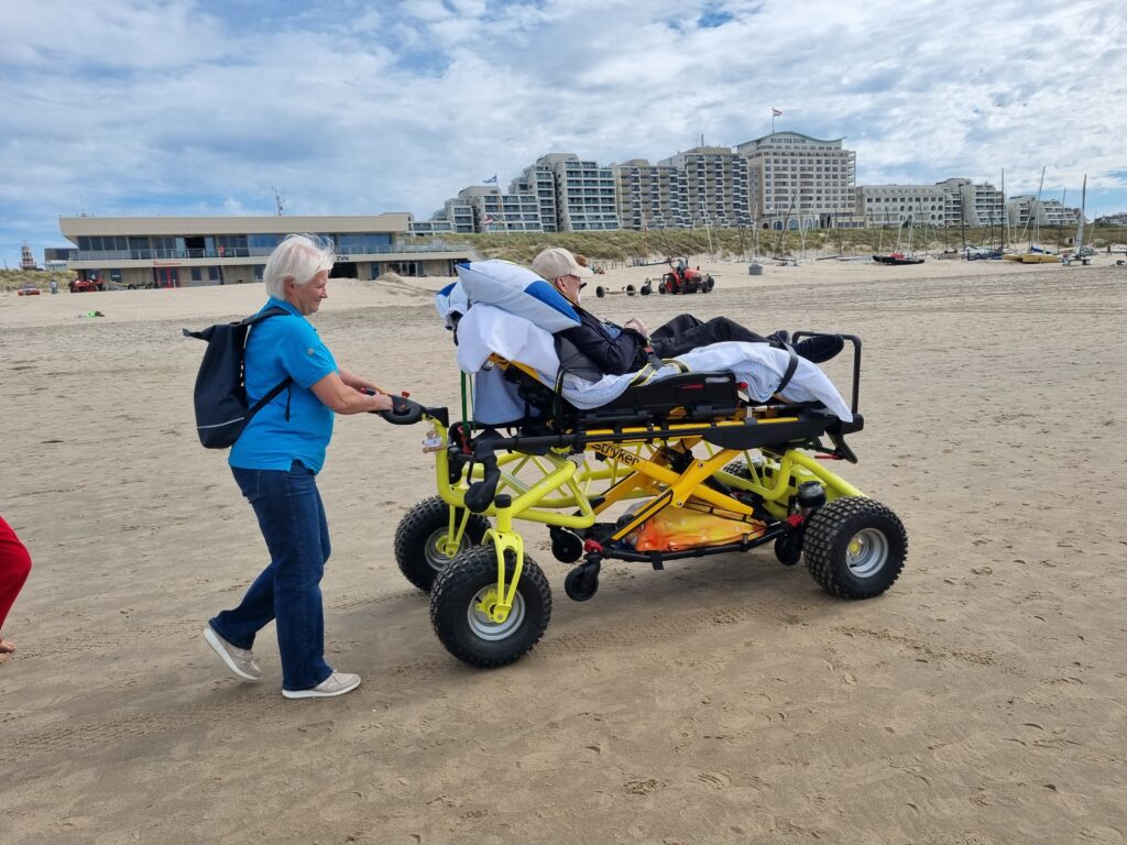 Wensambulance Oost Nederland Wens Naar Het Strand Fam Beijers (6)